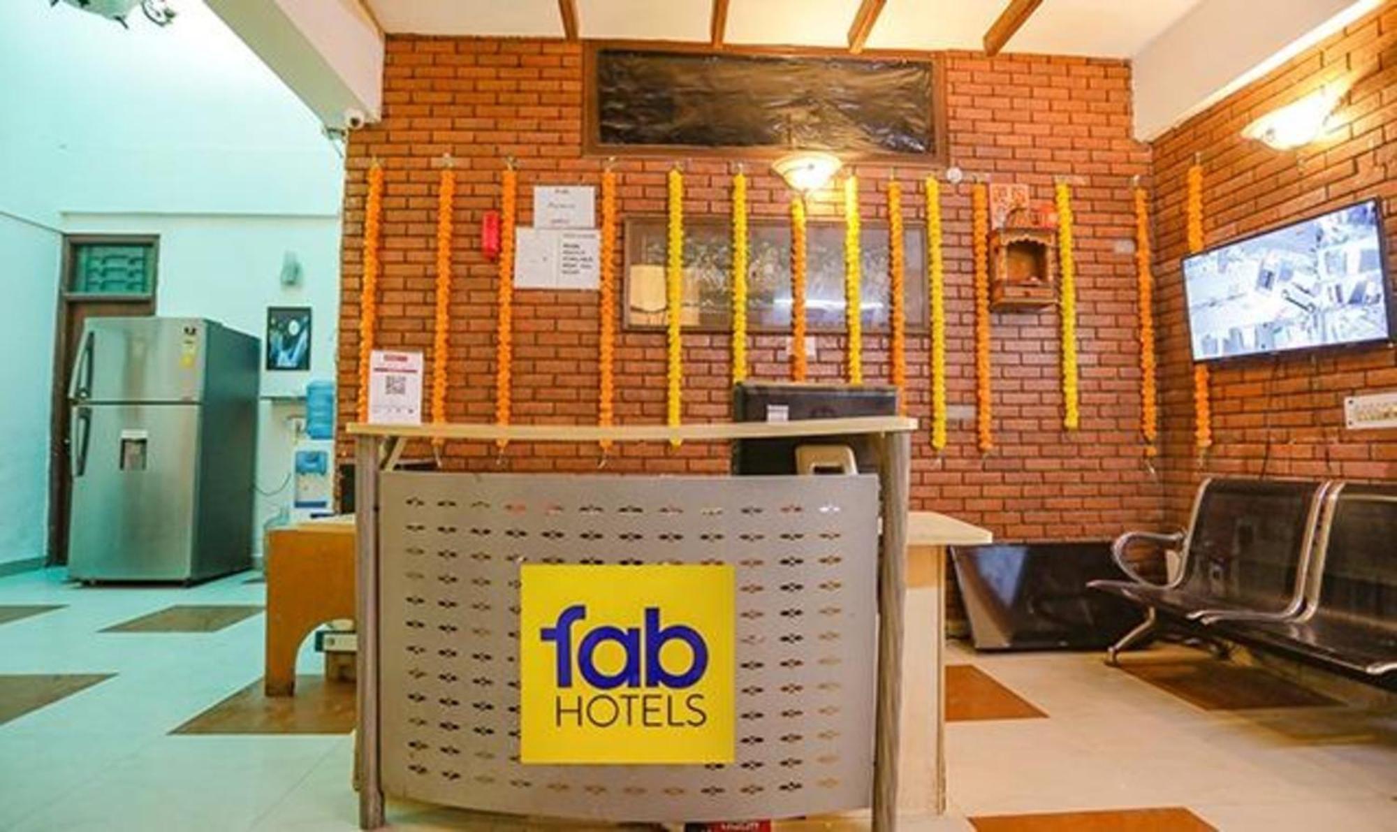 فندق Fabexpress Ap International نويدا المظهر الخارجي الصورة